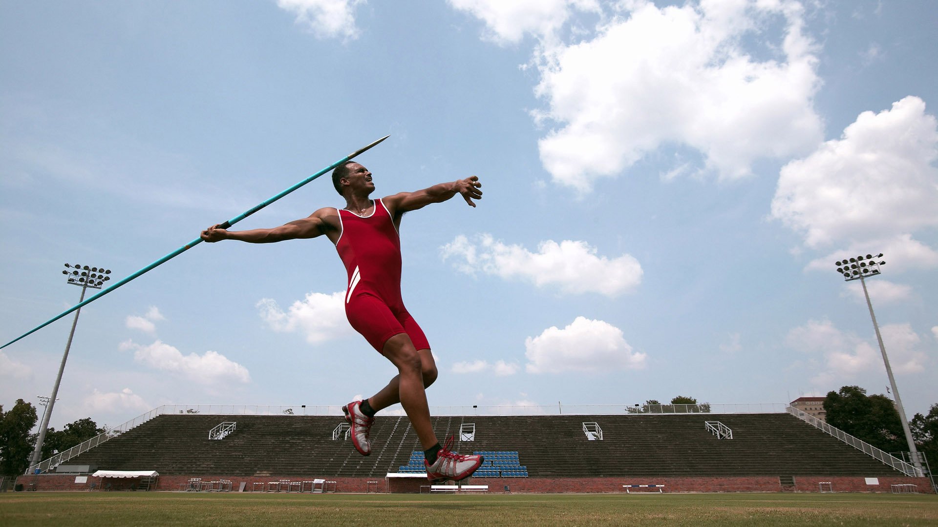 九游体育官方网站-刻苦耐劳：球队的幕后训练日常，足坛训练刻苦球星